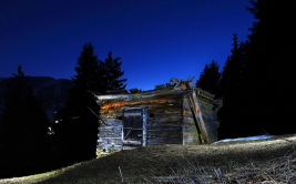 Constuctie de lemn in stare de putrefactie