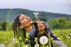Playful with a dandelion (1)