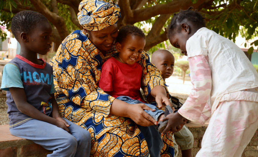 CEWE et SOS Villages d'enfants